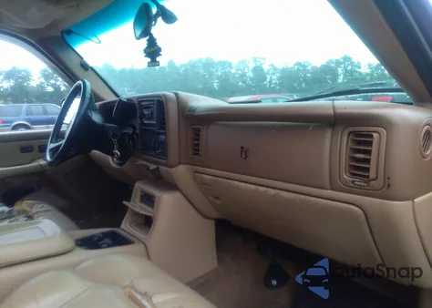 2000 Chevrolet Suburban 1500 Lt from USA, damaged, VIN 3GNFK16T6YG118399